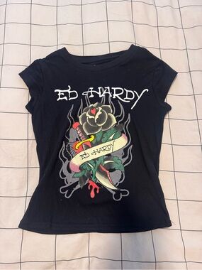 ed hardy graphic tee